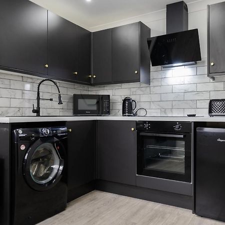 Chic Urban 2 Bedroom Apartments 카디프 외부 사진