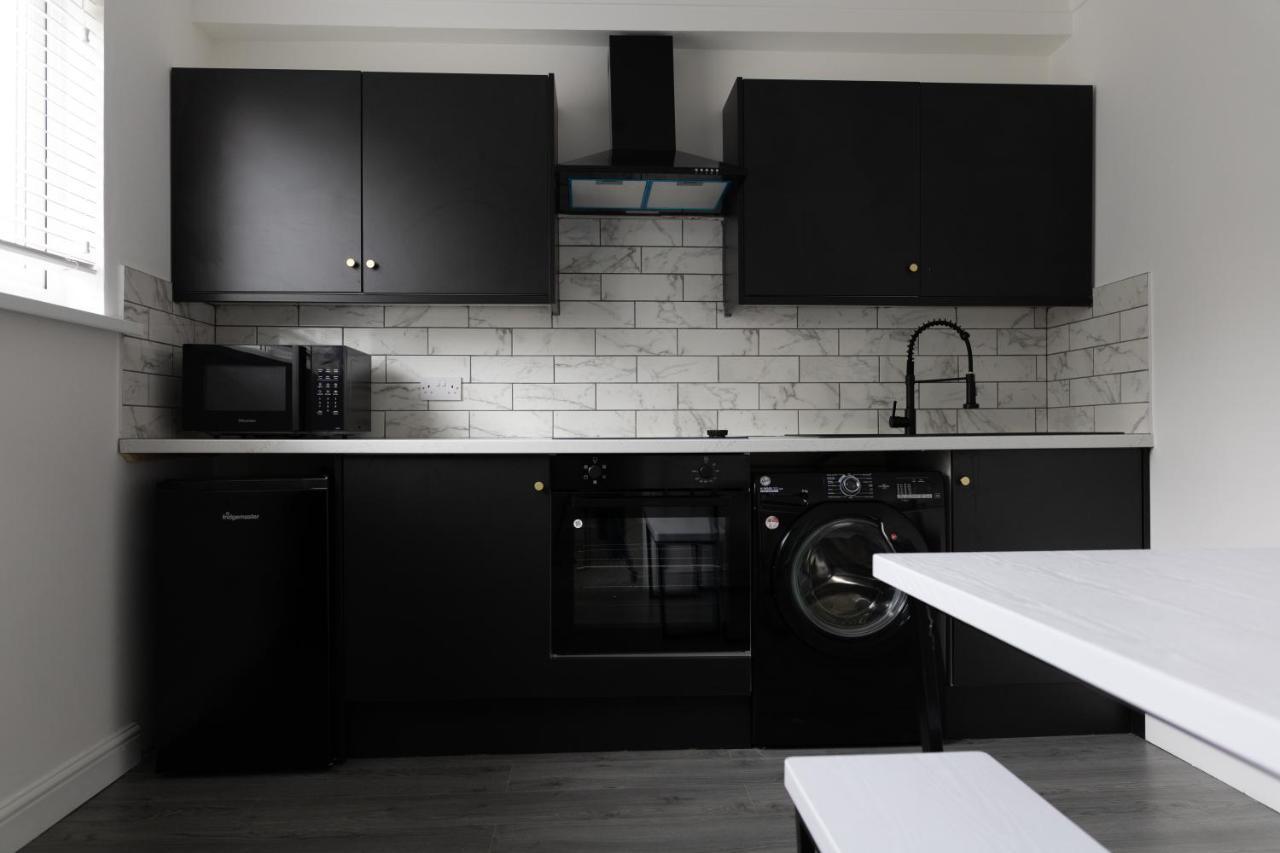 Chic Urban 2 Bedroom Apartments 카디프 외부 사진