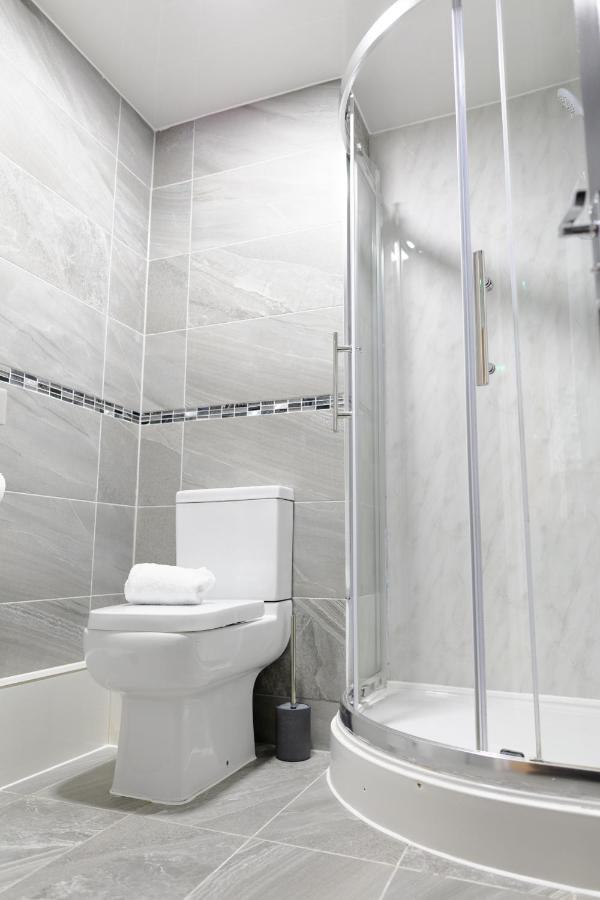 Chic Urban 2 Bedroom Apartments 카디프 외부 사진