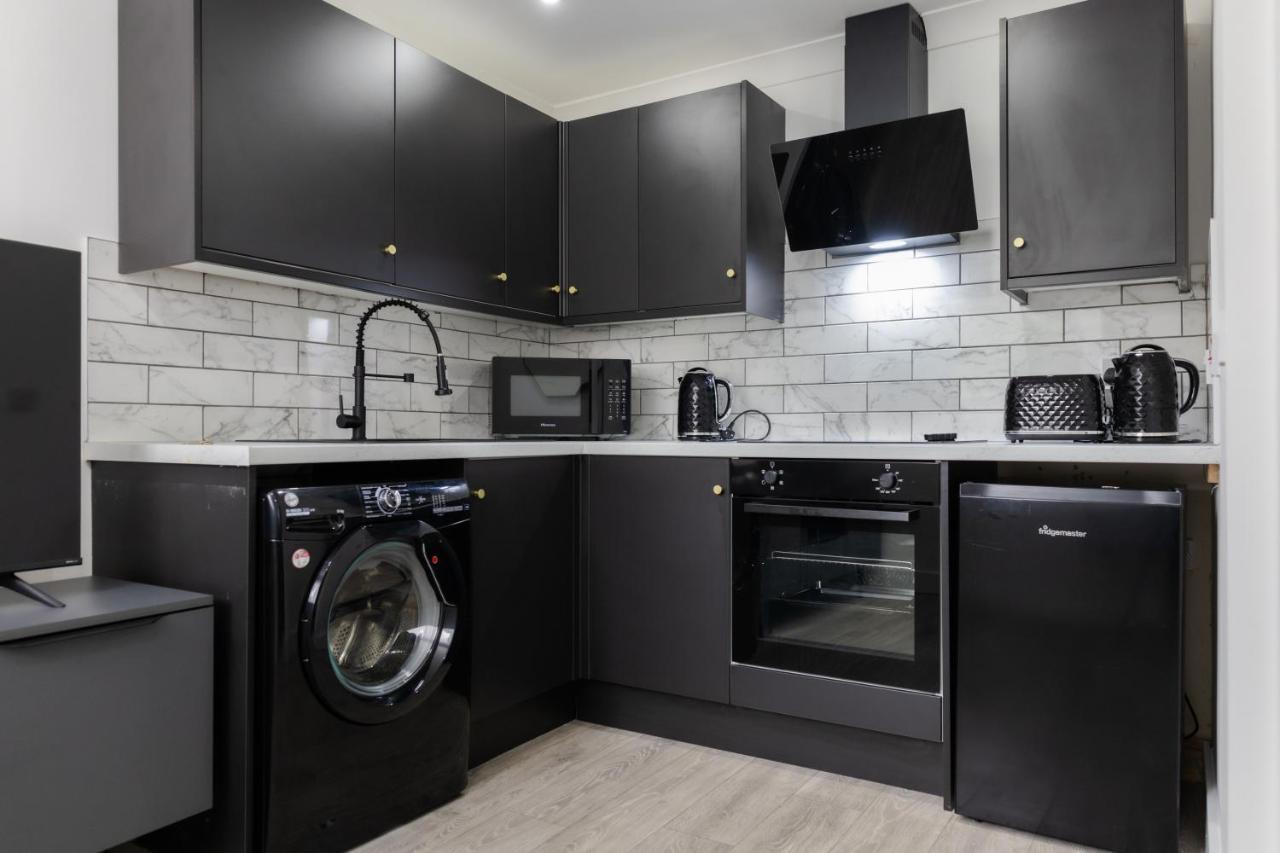 Chic Urban 2 Bedroom Apartments 카디프 외부 사진