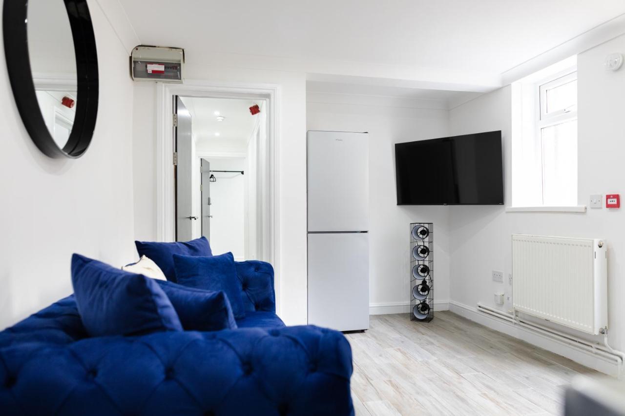 Chic Urban 2 Bedroom Apartments 카디프 외부 사진