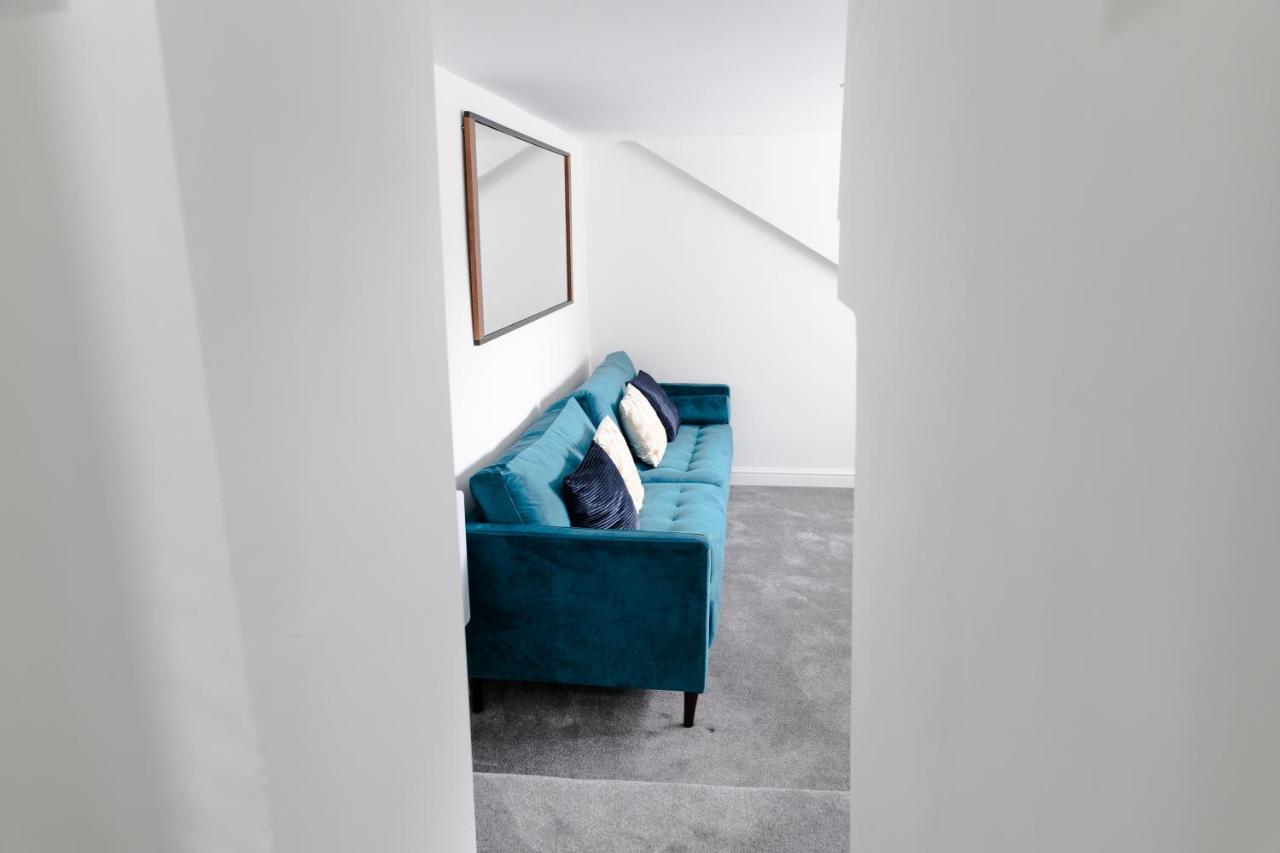 Chic Urban 2 Bedroom Apartments 카디프 외부 사진