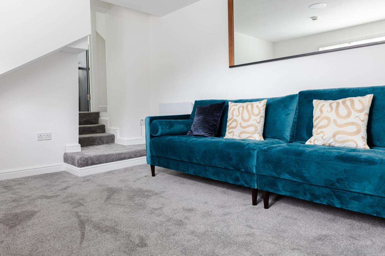 Chic Urban 2 Bedroom Apartments 카디프 외부 사진