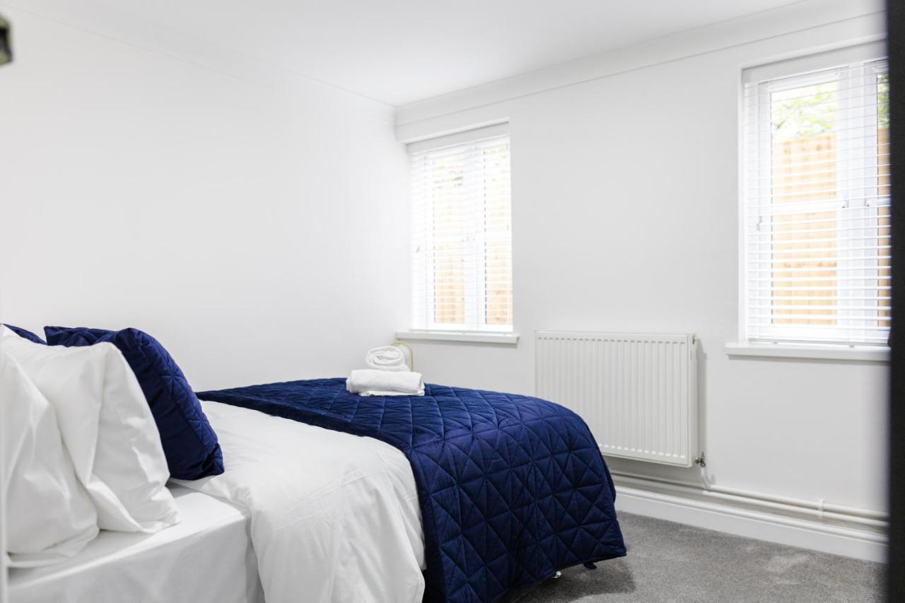 Chic Urban 2 Bedroom Apartments 카디프 외부 사진