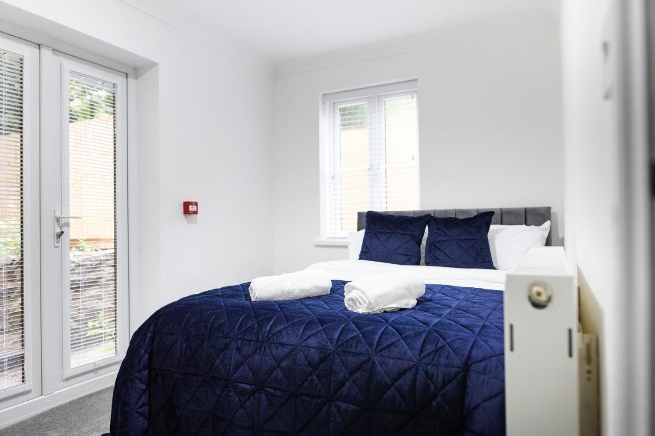 Chic Urban 2 Bedroom Apartments 카디프 외부 사진