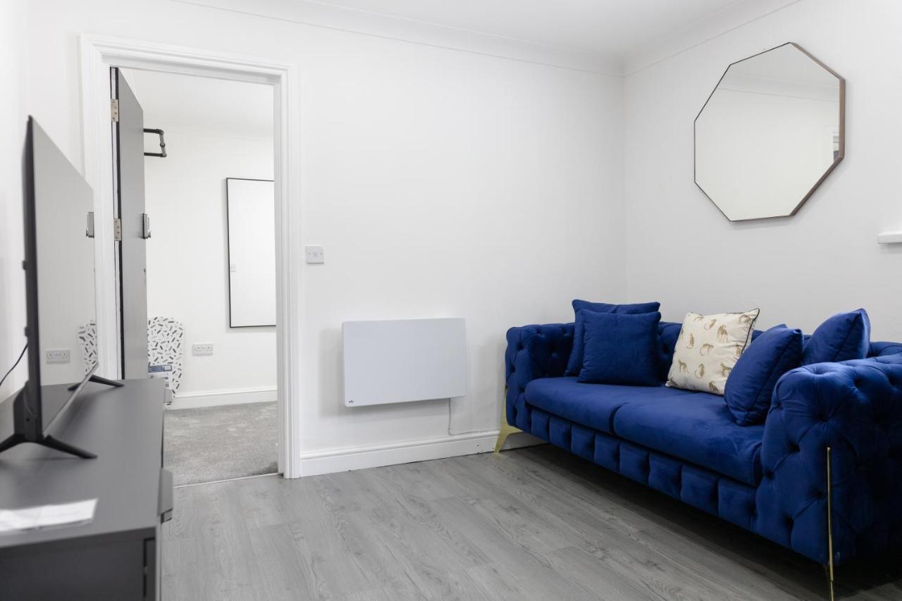 Chic Urban 2 Bedroom Apartments 카디프 외부 사진