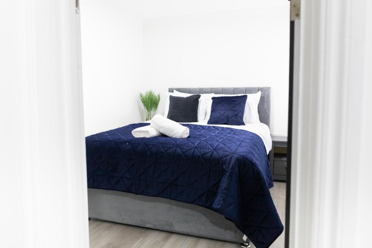 Chic Urban 2 Bedroom Apartments 카디프 외부 사진