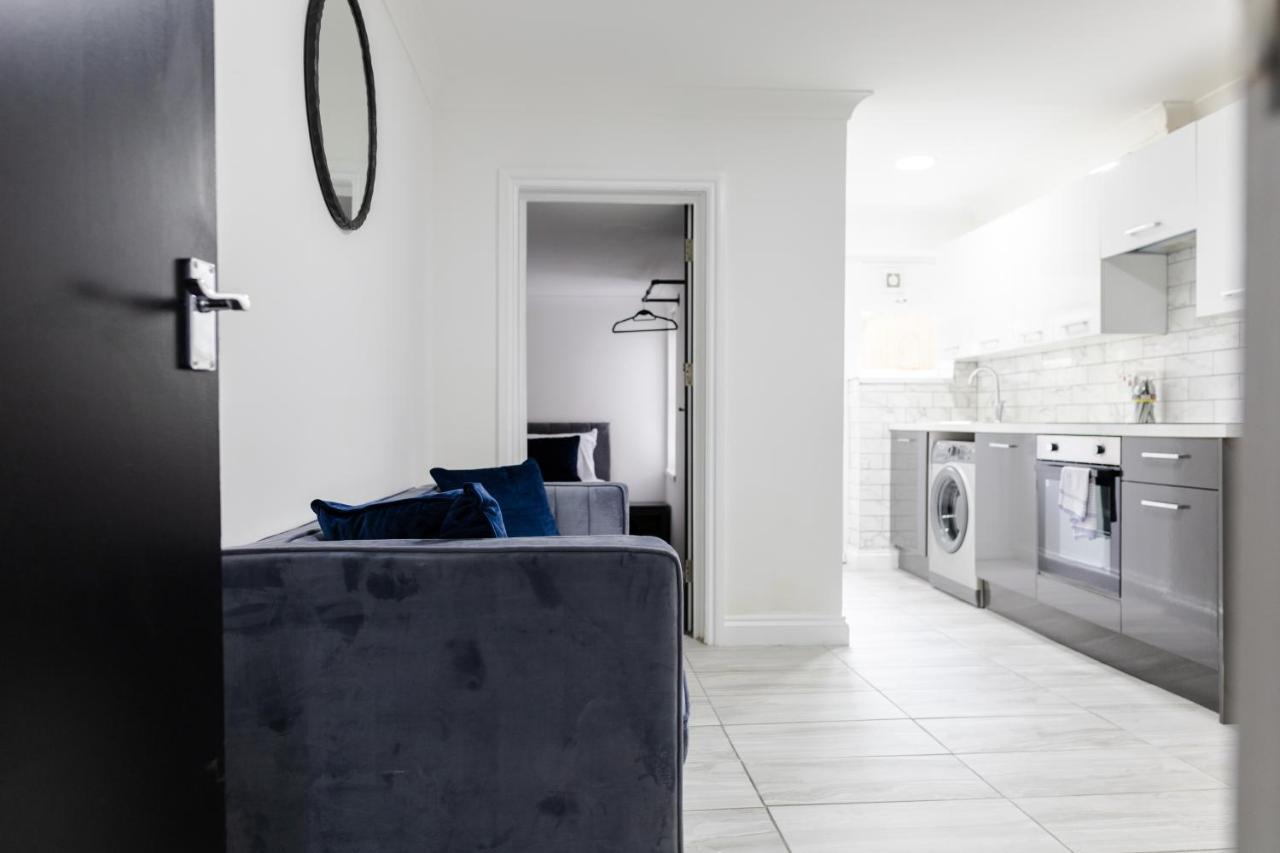 Chic Urban 2 Bedroom Apartments 카디프 외부 사진