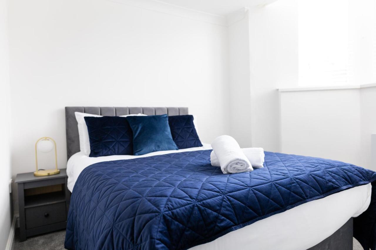 Chic Urban 2 Bedroom Apartments 카디프 외부 사진