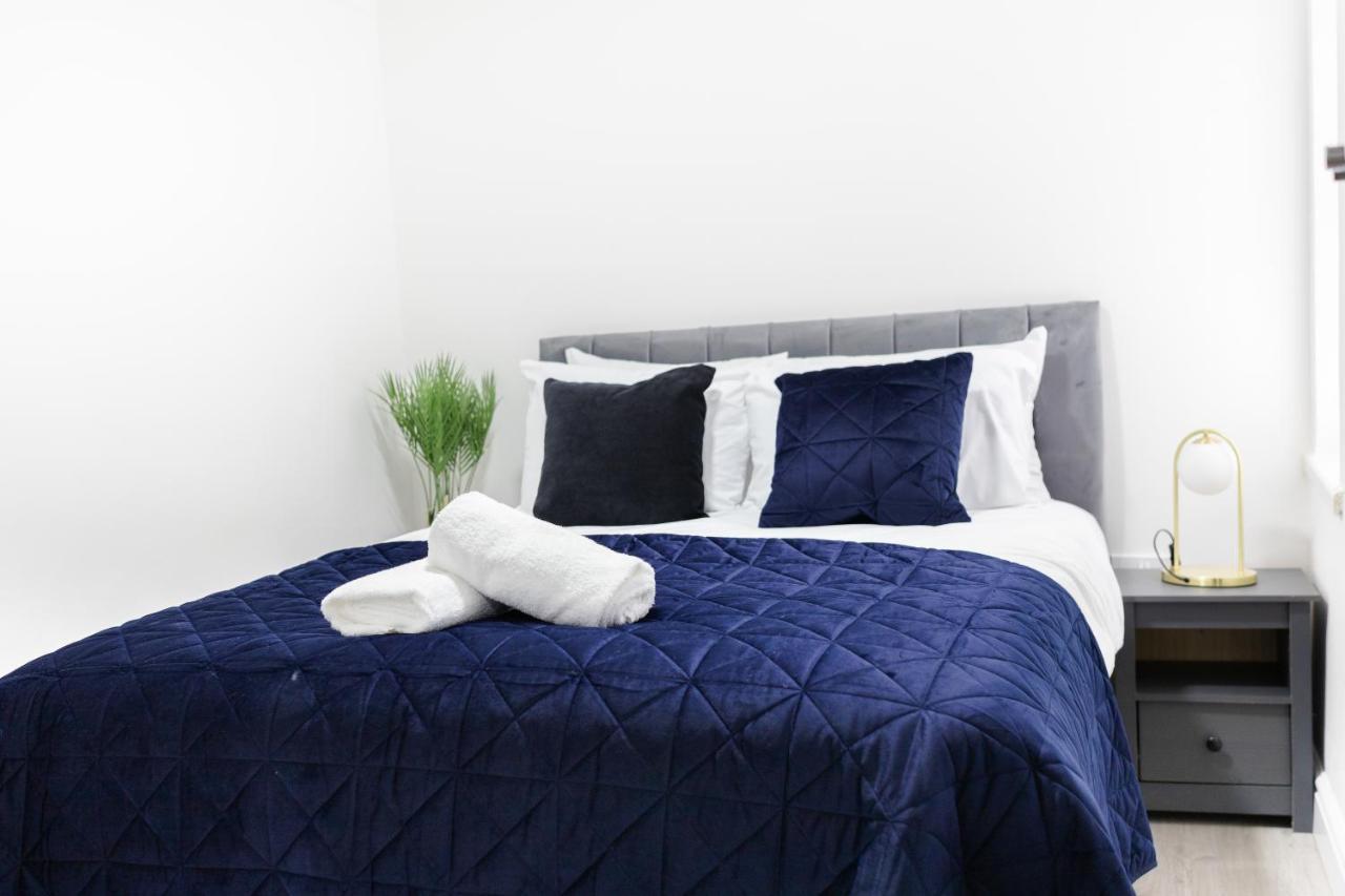 Chic Urban 2 Bedroom Apartments 카디프 외부 사진