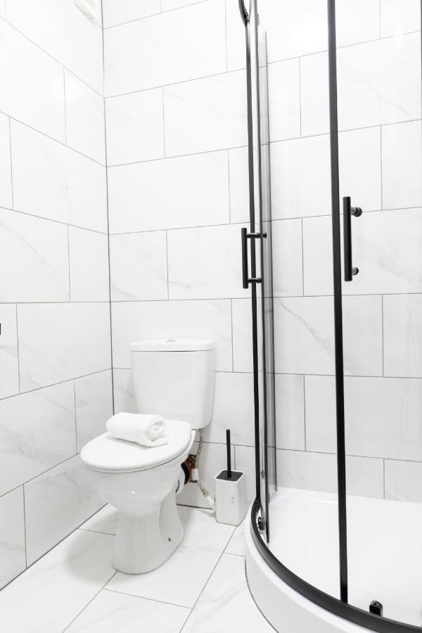 Chic Urban 2 Bedroom Apartments 카디프 외부 사진