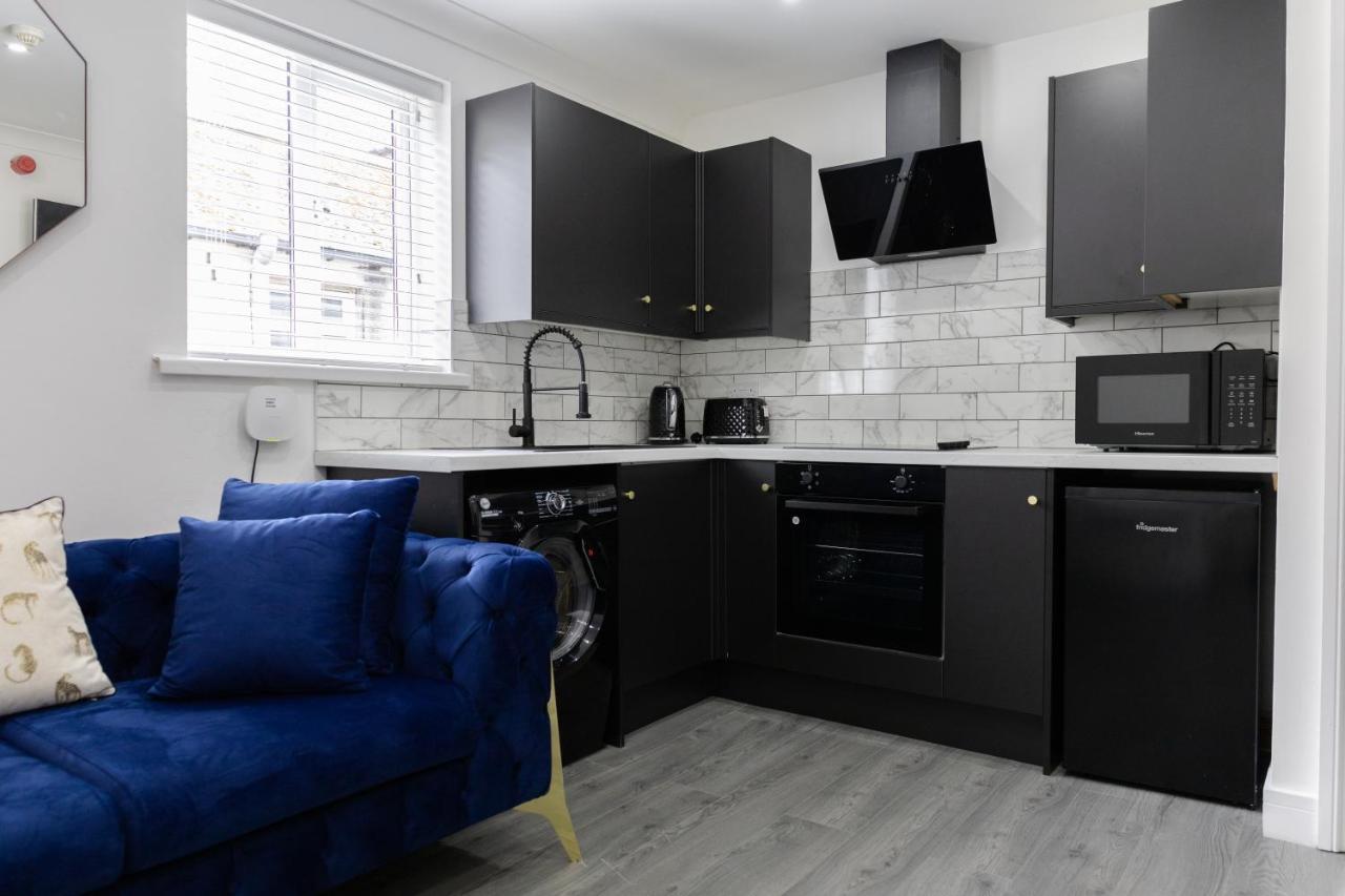 Chic Urban 2 Bedroom Apartments 카디프 외부 사진